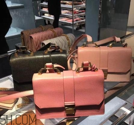 miumiu包包一般多少錢？這么仙的包包千萬別錯過