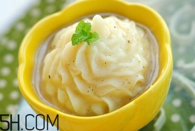 上火牙疼煲什么湯好？輕松解決上火牙疼問題