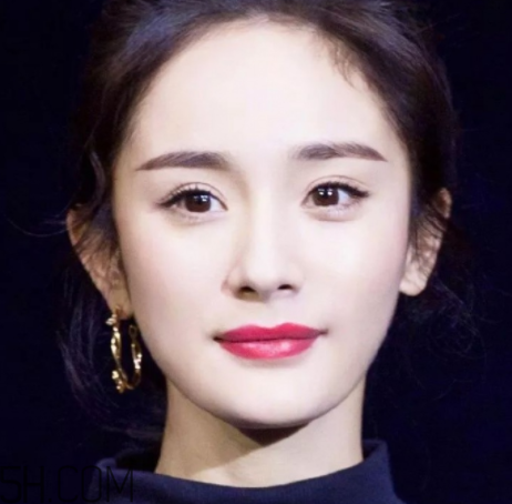 V型眼線怎么畫？V型眼線畫好美到冒泡