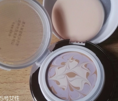 自然堂爆水小粉盒怎么樣？新品粉膏氣墊上市