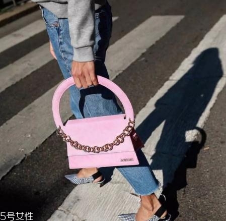 jacquemus包包在哪買(mǎi)？一款自帶有趣靈魂的包包