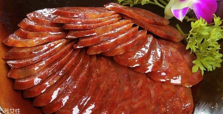 臘腸在蒸之前要泡水嗎？吃臘腸兩步走