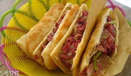 驢肉火燒能放多長時(shí)間？存放時(shí)間不宜過長
