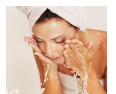 冬季怎么洗臉？洗臉?biāo)澜遣蝗蒎e(cuò)過(guò)