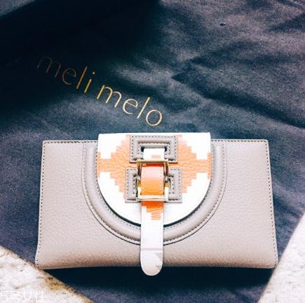 meli melo包包怎么樣？這個(gè)英國(guó)奢侈品牌不一般