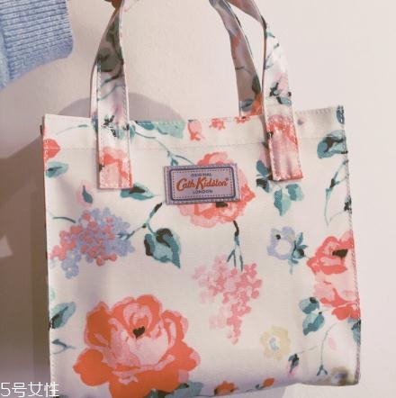 cath kidston是什么牌子？少女最愛的小碎花風(fēng)代表