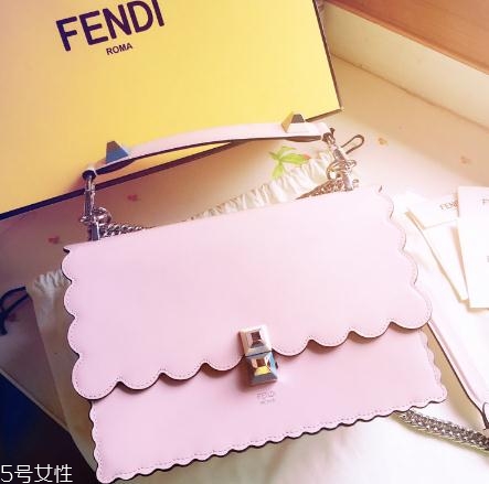 fendi包包多少錢？經(jīng)典的意大利老牌包包