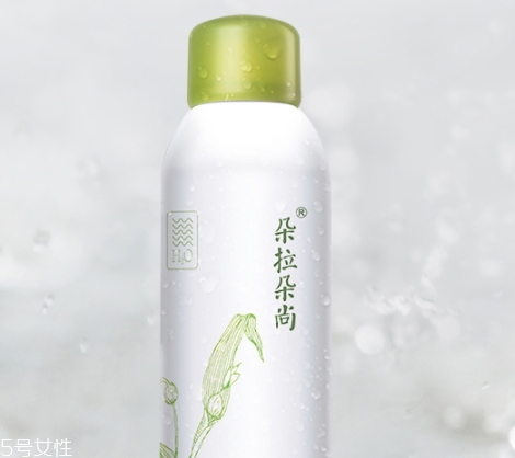 定妝噴霧可以帶上飛機或者托運嗎？