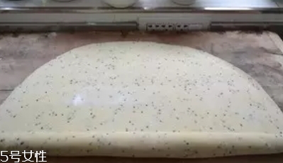 ?炸麻葉用什么水和面？面粉還是淀粉還是木薯粉