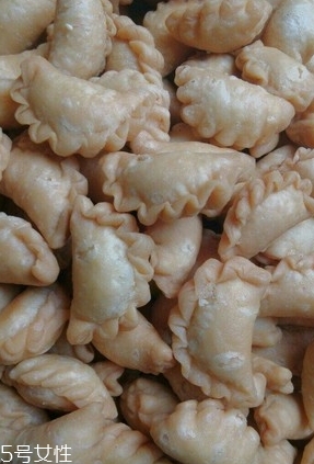 油角的皮要怎樣才松脆？關(guān)鍵看火候和時間