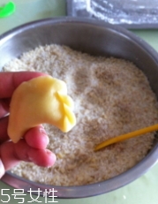 炸油角的面怎么和？用生面還是燙面你知道嗎？