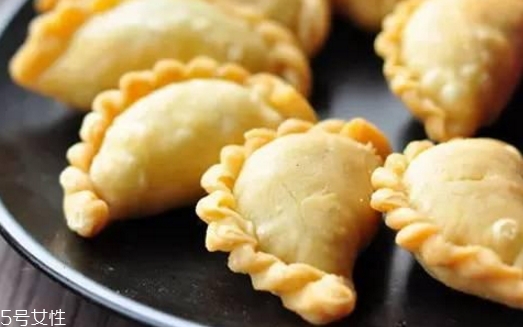 炸油角的面怎么和？用生面還是燙面你知道嗎？