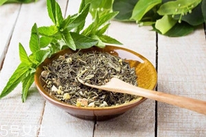 茶葉可以做菜嗎？選用新茶最好