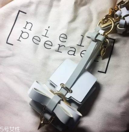 niels peeraer包包多少錢？滿足你所有的少女情節(jié)