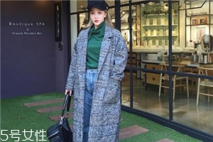 灰色大衣配牛仔褲好看嗎？打造中性灑脫范兒