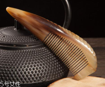 梳子的隱藏技能有哪些？梳梳手臂緩解便秘