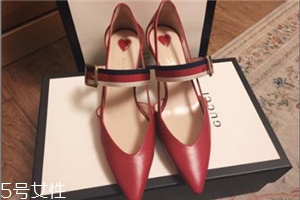 gucci鞋子偏大嗎？全球時(shí)尚博主都在瘋搶這款鞋