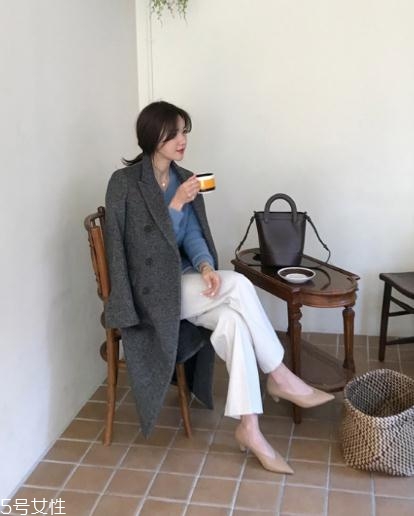 深灰色大衣怎么搭配？極致低調(diào)的時(shí)髦