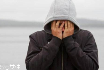 抑郁癥為什么會引發(fā)腹瀉？神經(jīng)功能混亂危害大