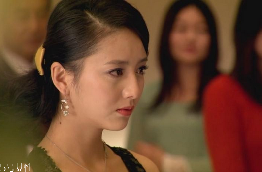 脖子后面有痣好嗎？激光冷凍祛痣易導致癌變