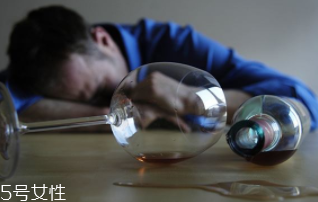 喝多少酒算安全？有基因缺陷的中國人最好不要喝