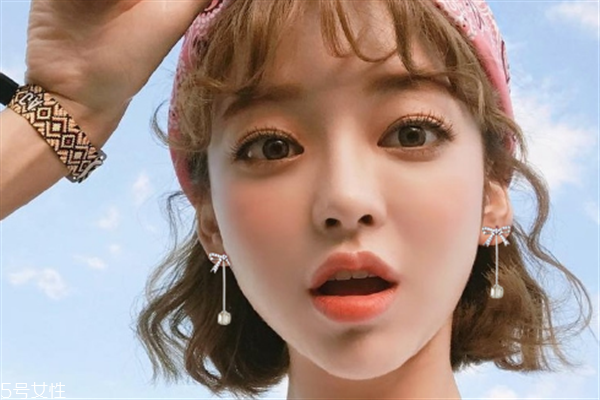 暖色系腮紅適合什么人群？黃皮女生口紅腮紅搭配