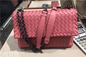 bv包包是什么牌子？一線女星最愛的經(jīng)典款