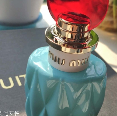 miumiu2018粉色香水好聞嗎？和舊款香水哪個更好聞