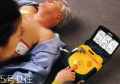 人心臟驟停后還能活嗎？救治及時(shí)生還希望大