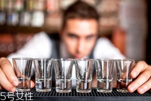 喝酒都會導致哪些癌癥？消化道最先遭殃