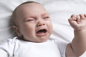 嬰幼兒缺鈣會有什么癥狀表現(xiàn)？4大表現(xiàn)需注意