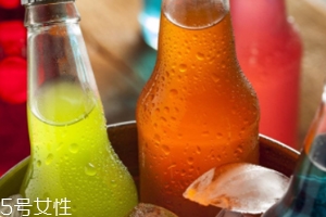 痛風(fēng)得病為什么低齡化？過量飲用含糖飲料