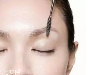 眉型為什么很奇怪？眉頭沒畫好