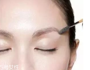 眉型為什么很奇怪？眉頭沒畫好