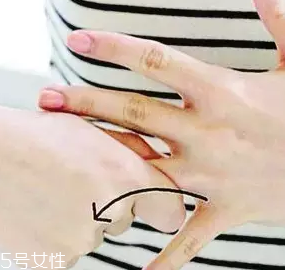 關(guān)節(jié)有響聲是病嗎？兩種情況區(qū)別對(duì)待