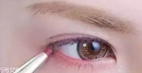 兔子腮紅怎么畫才可愛？中年少女必備腮紅畫技
