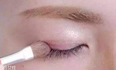 兔子腮紅怎么畫才可愛？中年少女必備腮紅畫技