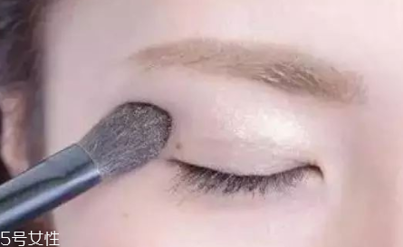 兔子腮紅怎么畫才可愛？中年少女必備腮紅畫技