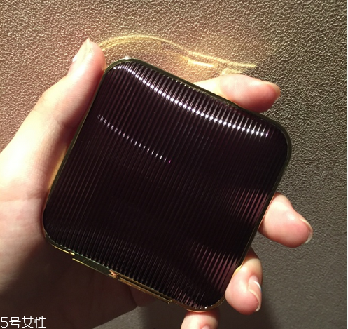 黑皮膚用什么顏色的腮紅？腮紅的作用