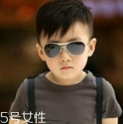 Jasper戴墨鏡，這樣扮酷讓孩子更自信！