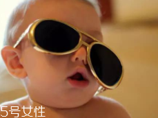 Jasper戴墨鏡，這樣扮酷讓孩子更自信！