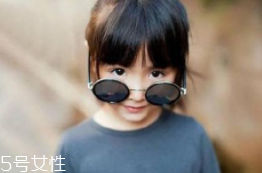 Jasper戴墨鏡，這樣扮酷讓孩子更自信！