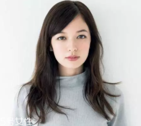 M型短劉海適合什么臉型？幫助大臉遮住大額頭