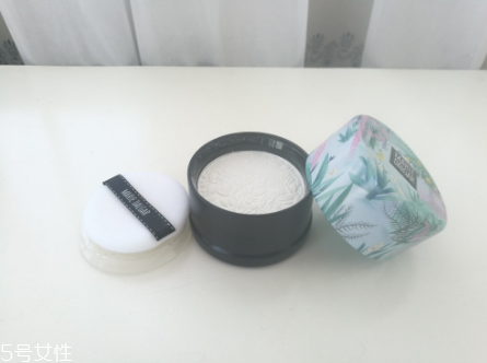 瑪麗黛佳蜜粉餅好用嗎？性價(jià)比較高的國產(chǎn)化妝品
