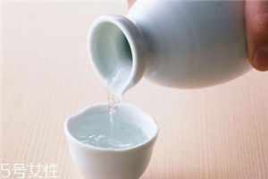 白酒為什么是辣的？原來(lái)是這個(gè)原因