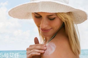 防曬霜每次最佳使用量是多少？多多益善