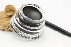 睫毛膏可以當(dāng)眼線嗎？畫眼線不成問題