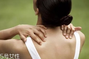 肩膀痛是肝癌信號嗎？反復(fù)不見好要警惕