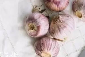 大蒜有哪些功效？天然青霉素降糖降脂