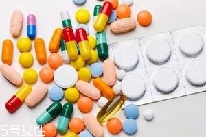 哪些藥不能用熱水送服？這8種要牢記